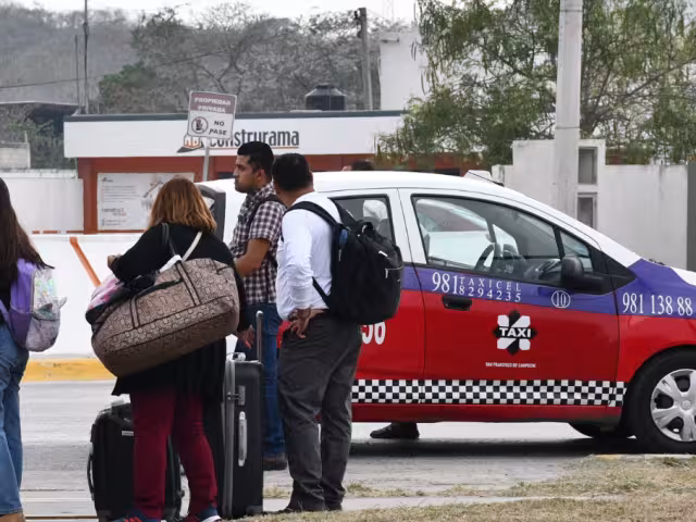 El promedio del costo de servicio de traslado de un taxi de sitio va desde los 250 pesos hasta los 300 pesos en la ciudad