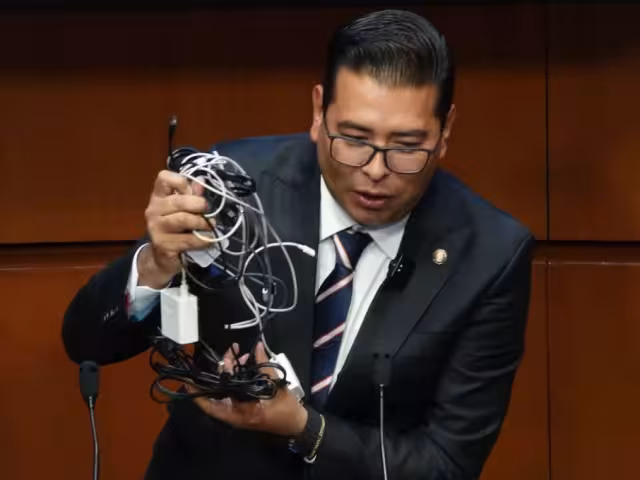 Nestor Camarillo aseguró que no hablará mal de su militancia en el PRI y que su decisión responde a una necesidad de renovar ideas