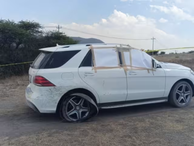 Algunas ventanillas estaban cubiertas con cartulinas, lo que llamó la atención de las autoridades