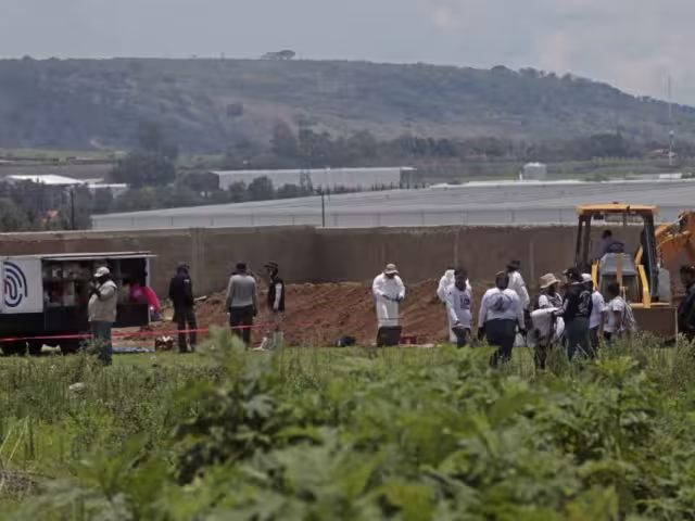 Las labores de búsqueda continúan con el uso de dos retroexcavadoras y la participación coordinada de la Comisión Nacional de Búsqueda