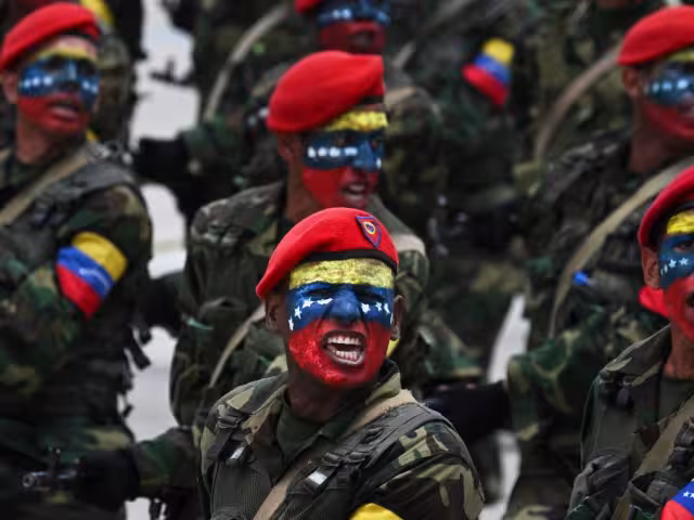 Se estima que la Fuerza Armada Nacional Bolivariana (FANB)cuenta con aproximadamente 123 mil efectivos activos