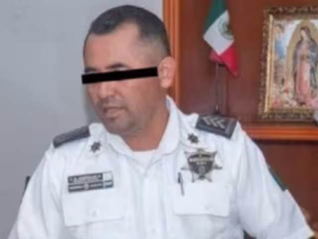 El funcionario fue trasladado a la Ciudad de México para continuar con las investigaciones
