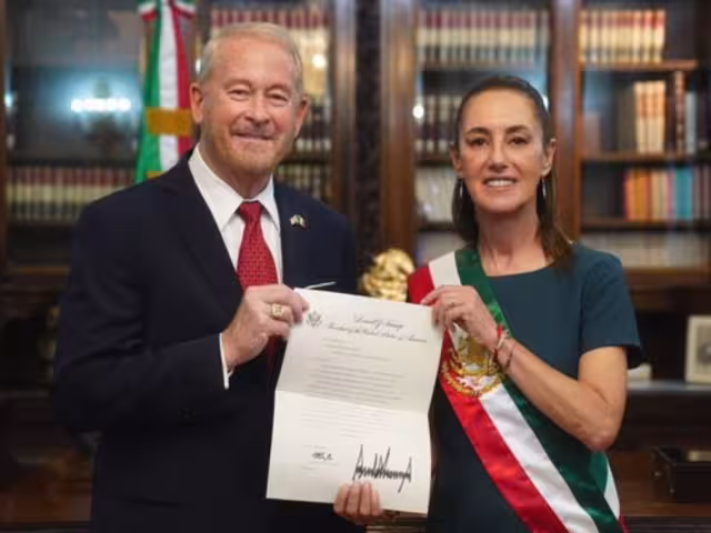 La presidenta de México sustuvo su tercera reunión con el embajador de estados Unidos en México, Ronald Johnson