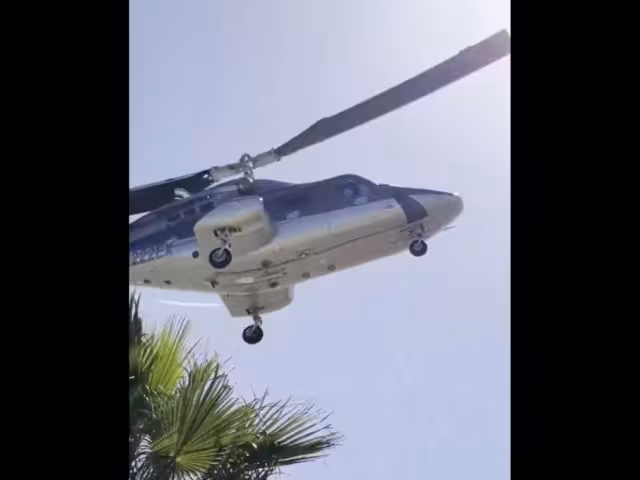 De acuerdo con testigos presenciales, el accidente pudo haber ocurrido debido al impacto de un ave en el rotor de cola del helicóptero