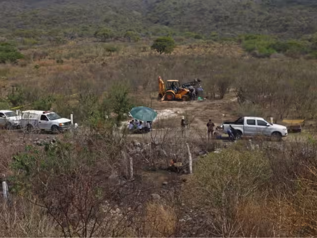 Los restos de cuatro cuerpos fueron encontrados en una fosa clandestina en León, Guanajuato