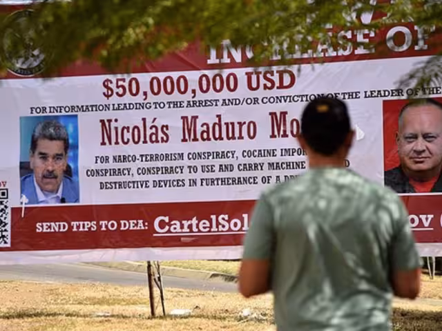 Hasta el momento se desconoce quién o qué grupo colocó la publicidad en esa estratégica ubicación