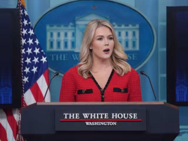Karoline Leavitt, vocera de la Casa Blanca