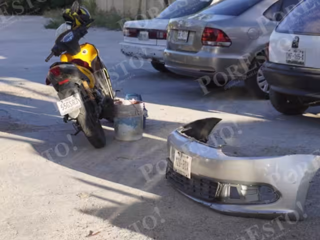 Choque frente a la Fiscalía deja cuantiosos daños y una mujer lesionada en Campeche