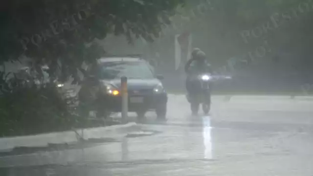 La Onda Tropical número 40 ingresó al Sureste de México y provocará lluvias dispersas en Campeche.