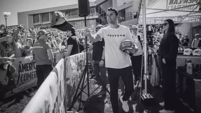 Charlie Kirk fue fundador y líder del grupo estudiantil conservador Turning Point USA