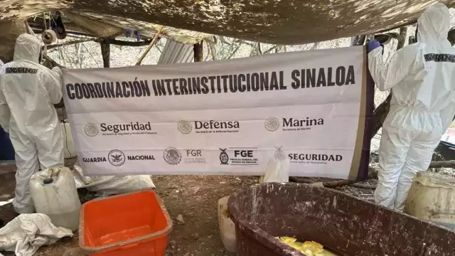 Las autoridades hallaron aproximadamente 250 kilogramos de metanfetamina en proceso de secado