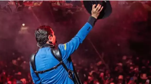 El grupo habría proyectado letras que hacen referencia a personajes vinculados al crimen organizado