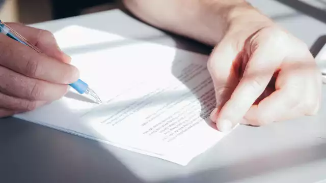 La carta de antecedentes no penales es emitida por la Fiscalía General del Estado de Campeche.