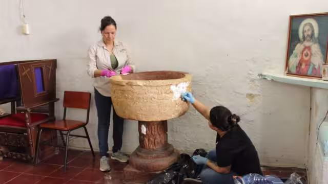 Recuperan patrimonio histórico en Campeche: Restauran retablo del siglo XIX y pila bautismal