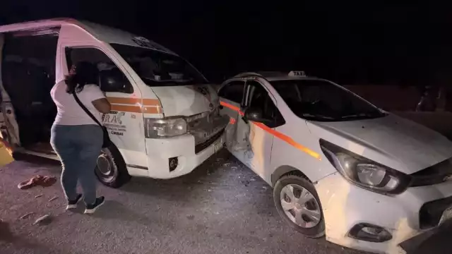 Fuerte choque deja una mujer lesionada y muchos daños materiales en la carretera federal 307
