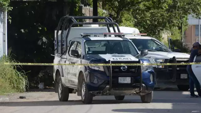 La mujer dio aviso a la policía, por lo que el prestamista huyó