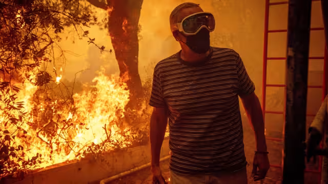 Las autoridades instan a los residentes a seguir las instrucciones de evacuación