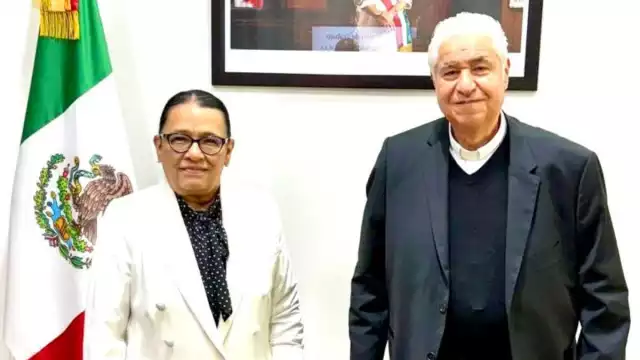 Rosa Icela Rodríguez, titular de Gobernación y Rogelio Cabrera López, presidente de la Conferencia del Episcopado Mexicano