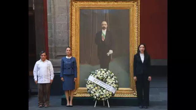 Claudia Sheinbaum, encabezó un homenaje en el Patio de Honor de Palacio Nacional con motivo del 112° aniversario luctuoso de Francisco I. Madero