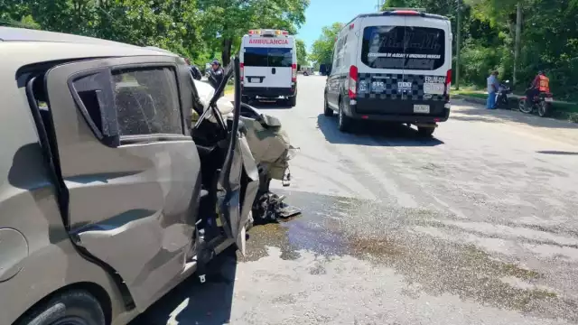 Percance vehicular en calles de Chetumal deja cuatro lesionados