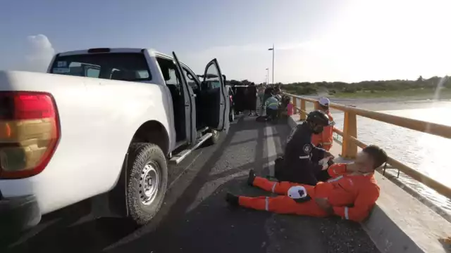 El conductor de una camioneta de una empresa petrolera no respetó los límites de velocidad y perdió el control.