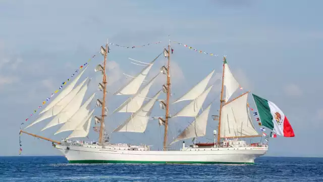 El Buque Escuela Cuauhtémoc llegó a Puerto Progreso, Yucatán