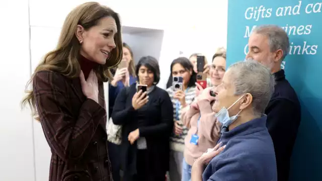 Durante su visita al hospital, la princesa agradeció al personal médico por su atención y dedicación