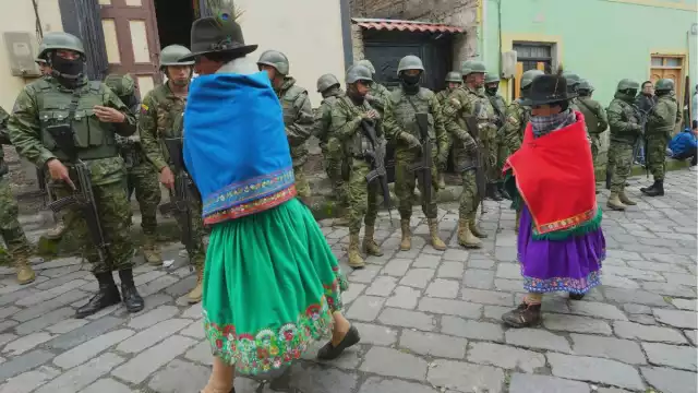 El decreto, que abarca a siete provincias, Quito y el sistema penitenciario, permite suspender garantías constitucionales