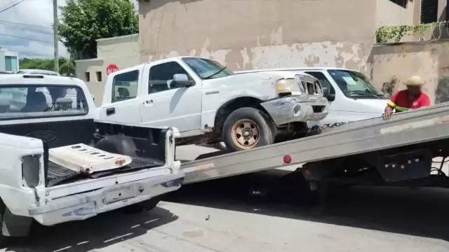 Continúa retiro de vehículos abandonados en vía pública en Chetumal