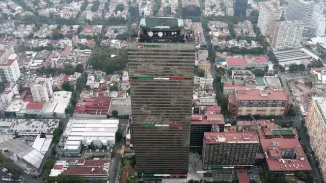 Aunque el apoyo federal ha sido clave, Fitch señaló que Pemex continúa siendo una empresa financieramente frágil