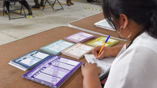 Funcionarios de casilla y observadores electorales colaborarán para garantizar la legitimidad de los resultados