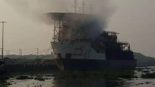 Hasta el momento, no se reportan víctimas mortales ni derrames de combustible en el área afectada