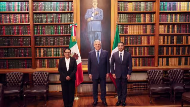 Rosa Icela Rodríguez, secretaria de Gobernación,  Antonio Tajani , canciller italiano y Omar García Harfuch, secretario de Seguridad y Protección Ciudadana, Omar García Harfuch