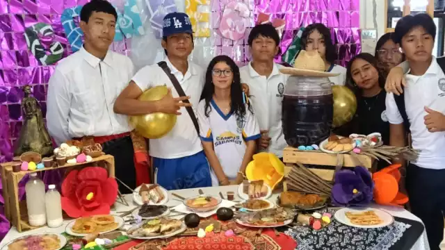 Celebran 485 años de Campeche en la Preparatoria Manuel J. García Pinto