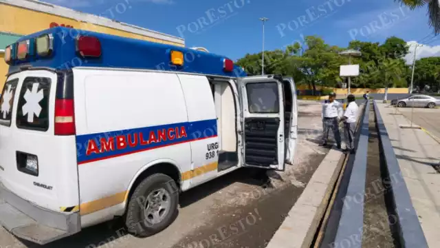 Indigente es atacado con botella en estacionamiento de Plaza Real