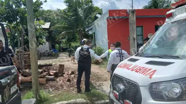 Una menor de 12 años convulsionó por tercera ocasión en su casa en la colonia Fátima, Escárcega.