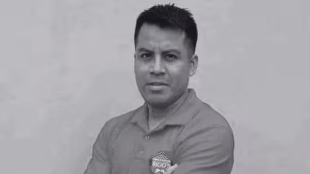 Rigoberto Martínez, era el entrenador de los "Niños descalzos de la montaña" en la mixteca oaxaqueña