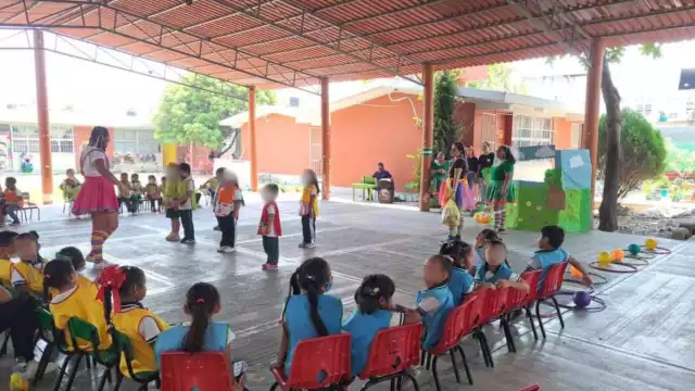 Las lluvias sólo causaron inundaciones sin importancia en los colegios.