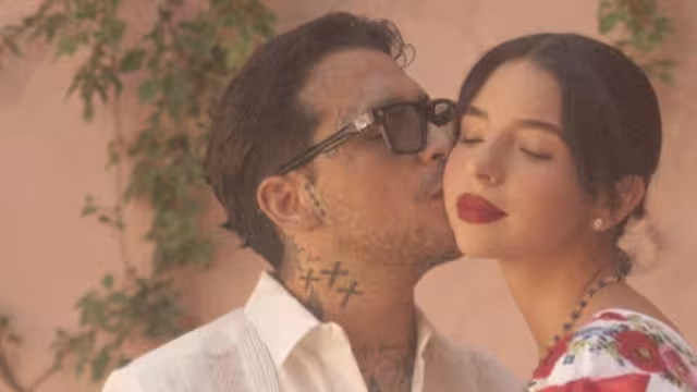 Ángela Aguilar y Christian Nodal presumen su amor con atuendo mexicano