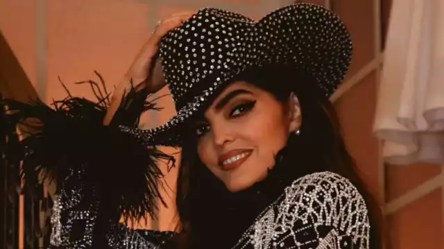 Ana Bárbara aparece en silla de ruedas tras sufrir un fuerte accidente