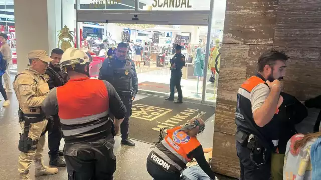 Se desploma elevador en Centro Comercia Mitikah en CDMX, hay heridos