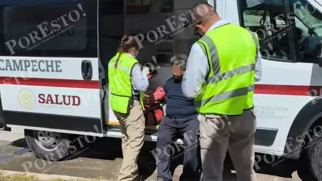 Un motociclista chocó contra un automóvil sobre la avenida Gobernadores.