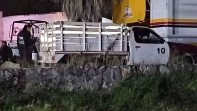 La violencia en Guerrero aumenta con el hallazgo de restos humanos en una camioneta estacionada frente a la FGR