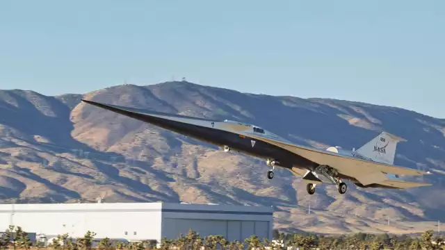 A diferencia de aviones supersónicos del pasado, como el Concorde, el X-59 genera únicamente un leve "golpe" sónico