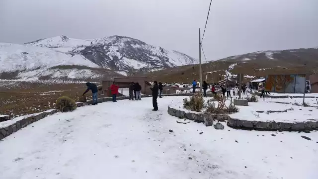 El acceso al volcán será exclusivamente a pie, desde el Parque de Los Venados hasta el cráter