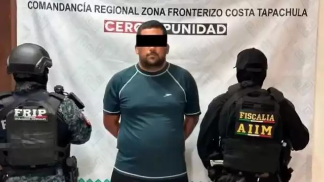 El fiscal general de justicia de Chiapas,  Jorge Luis Llaven, confirmó que el maestro enfrenta cargos por hostigamiento y acoso sexual