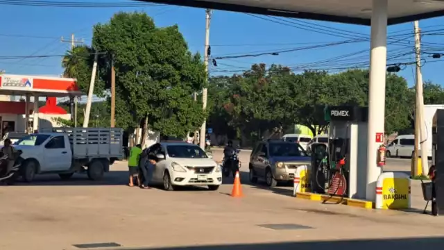 Apagón masivo en la península de Yucatán afecta servicios, comercios y transporte