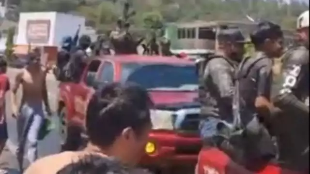 Las autoridades locales y federales continúan recolectando evidencia audiovisual y testimonios para identificar a los responsables