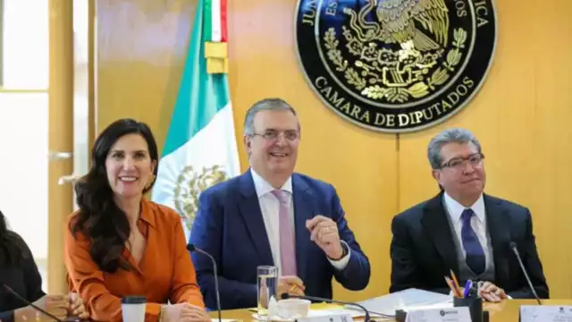 El secretario de Economía, Marcelo ebrard, sostuvo una reunión con la Junta de Coordinación Política (Jucopo) en la Cámara de Diputados