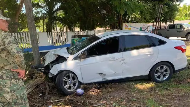 Registran percance vehicular en entrada de Calderitas